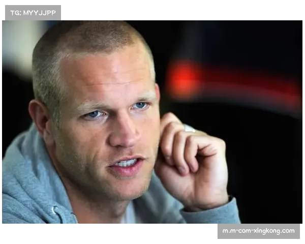 温哥华白浪后卫布莱克蒙荣膺美职联赛季最佳后卫称号